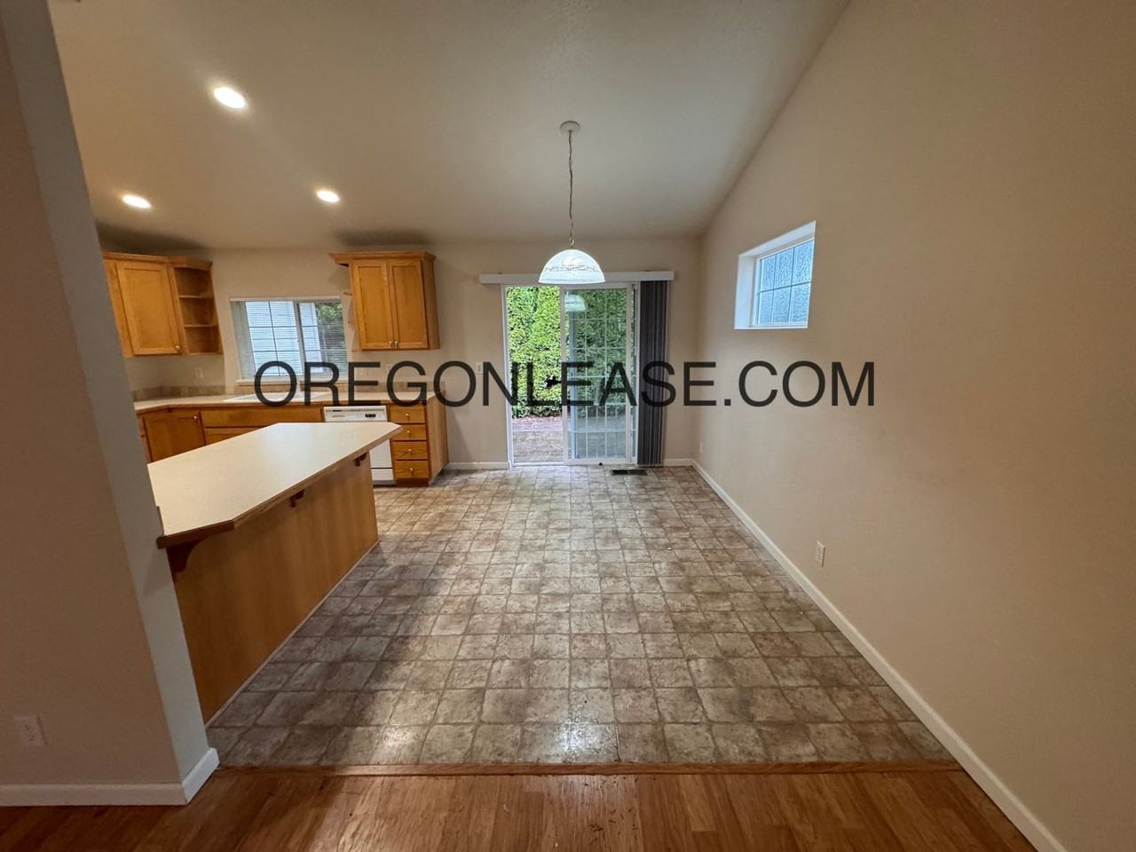 4742 Honeycomb Dr - Photo 4 of 18