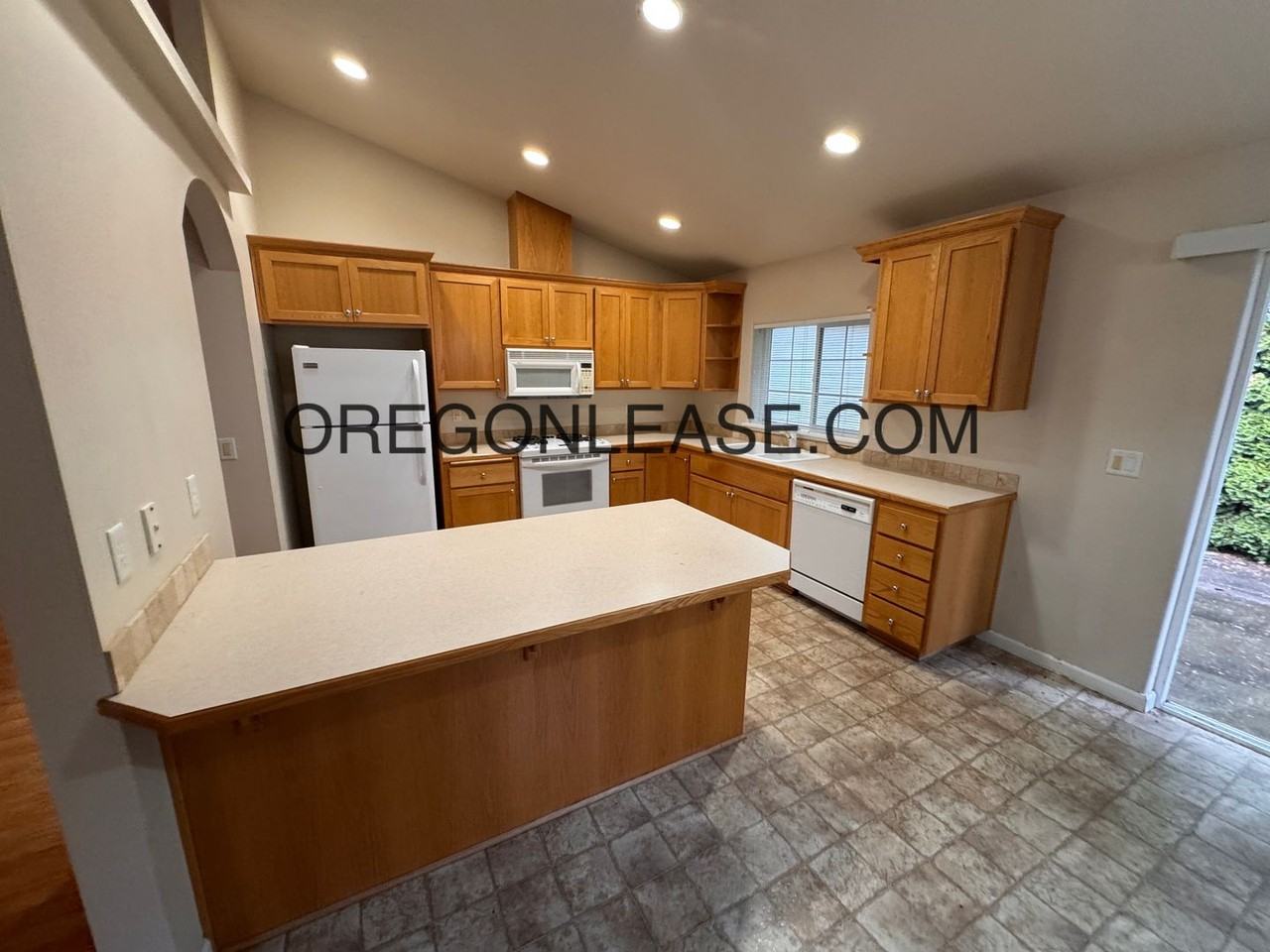 4742 Honeycomb Dr - Photo 5 of 18