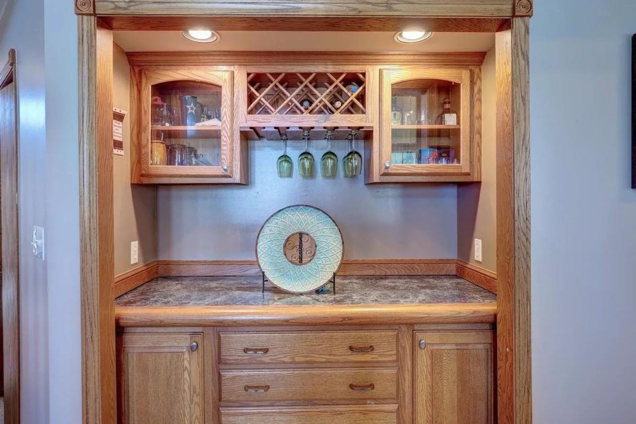 3408 Lakeshore Dr - Photo 6 of 20