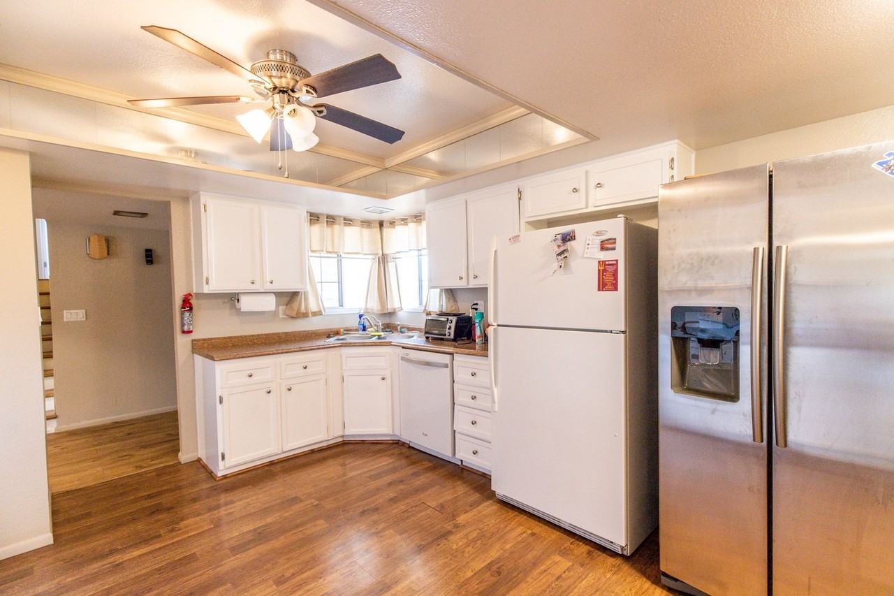 3511 S Alder Dr - Photo 6 of 50