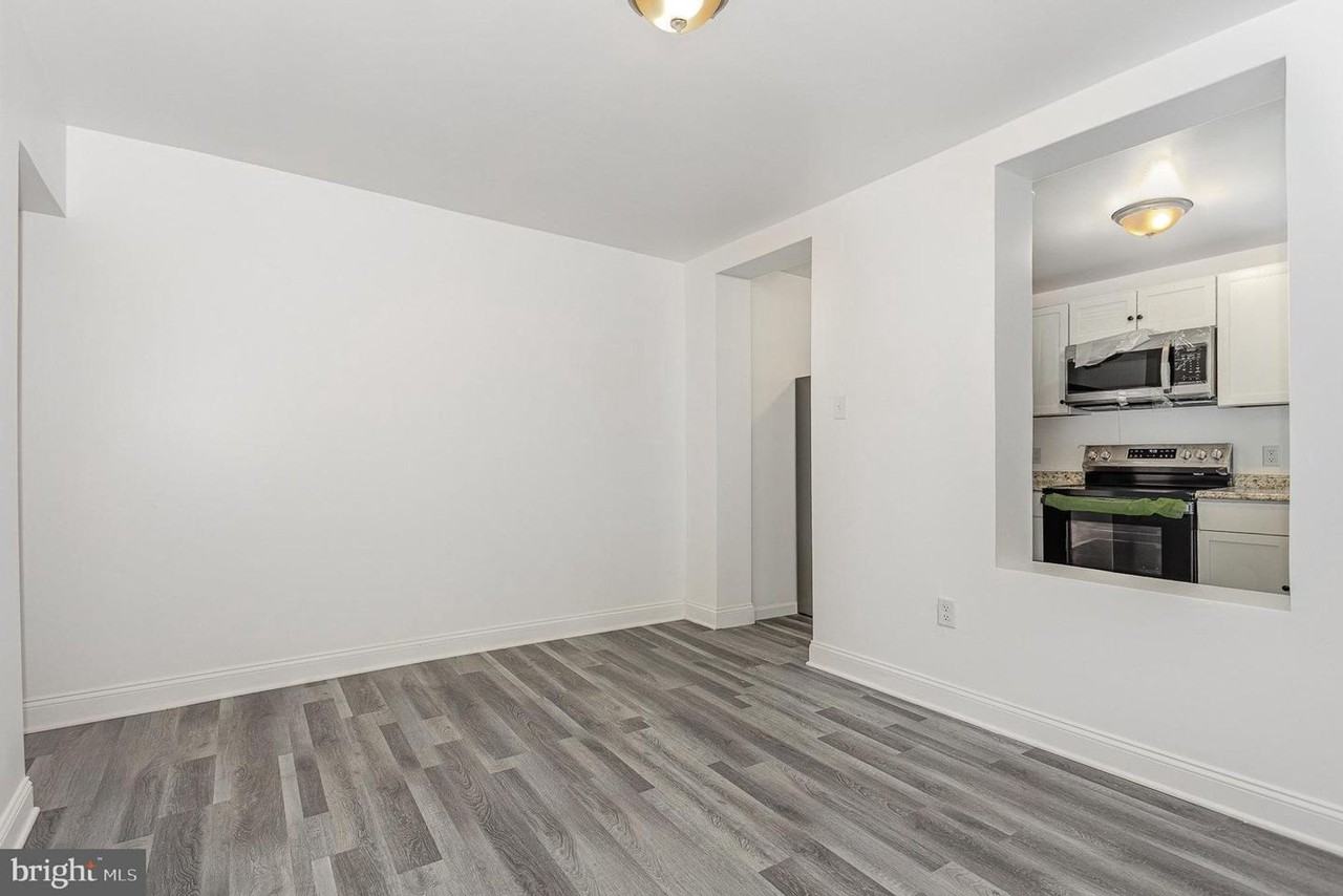 1621 Berryhill St - Photo 4 of 50