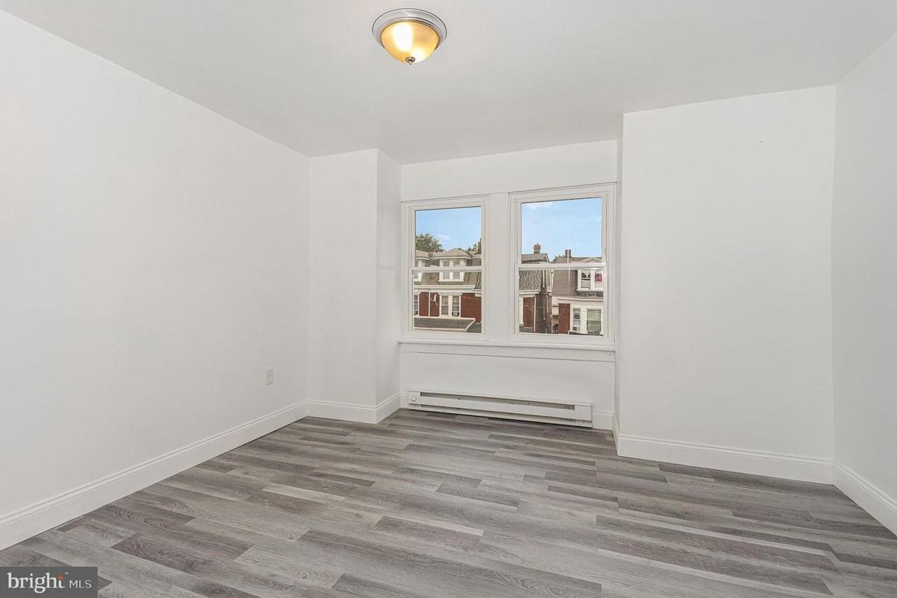 1621 Berryhill St - Photo 7 of 50