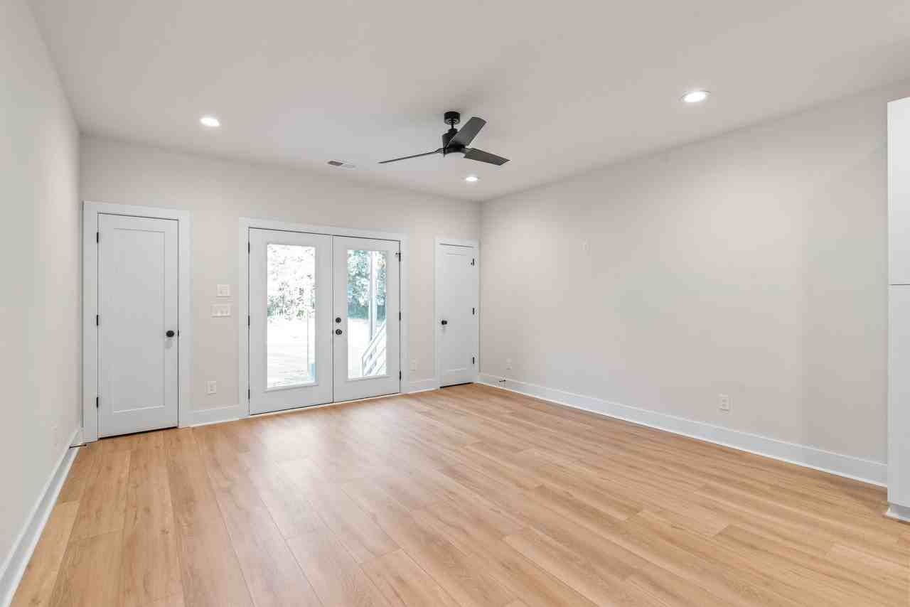 1312 Carolyn Dr - Photo 3 of 31