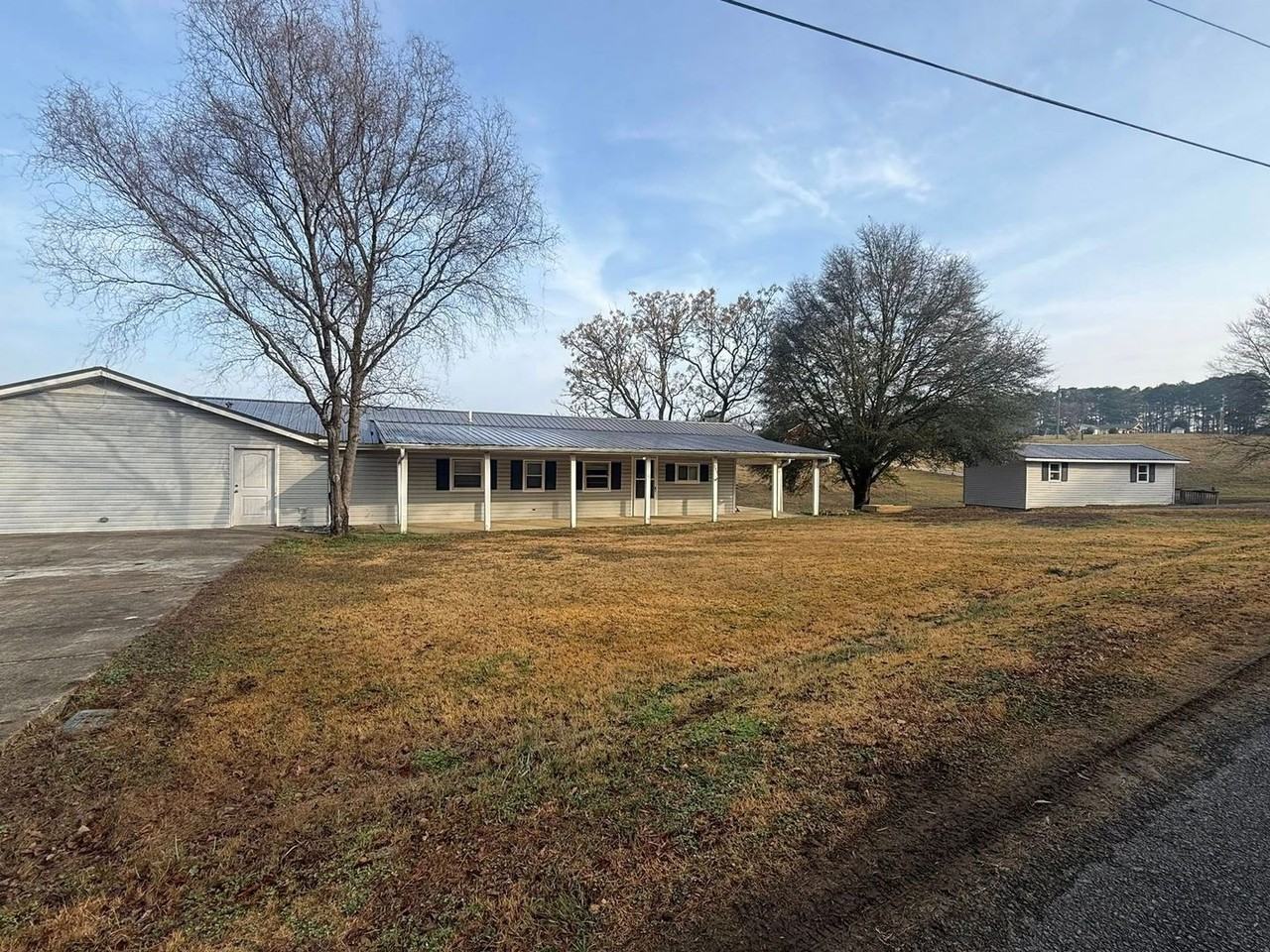 585 Pleasant Hill Rd - Photo 6 of 7