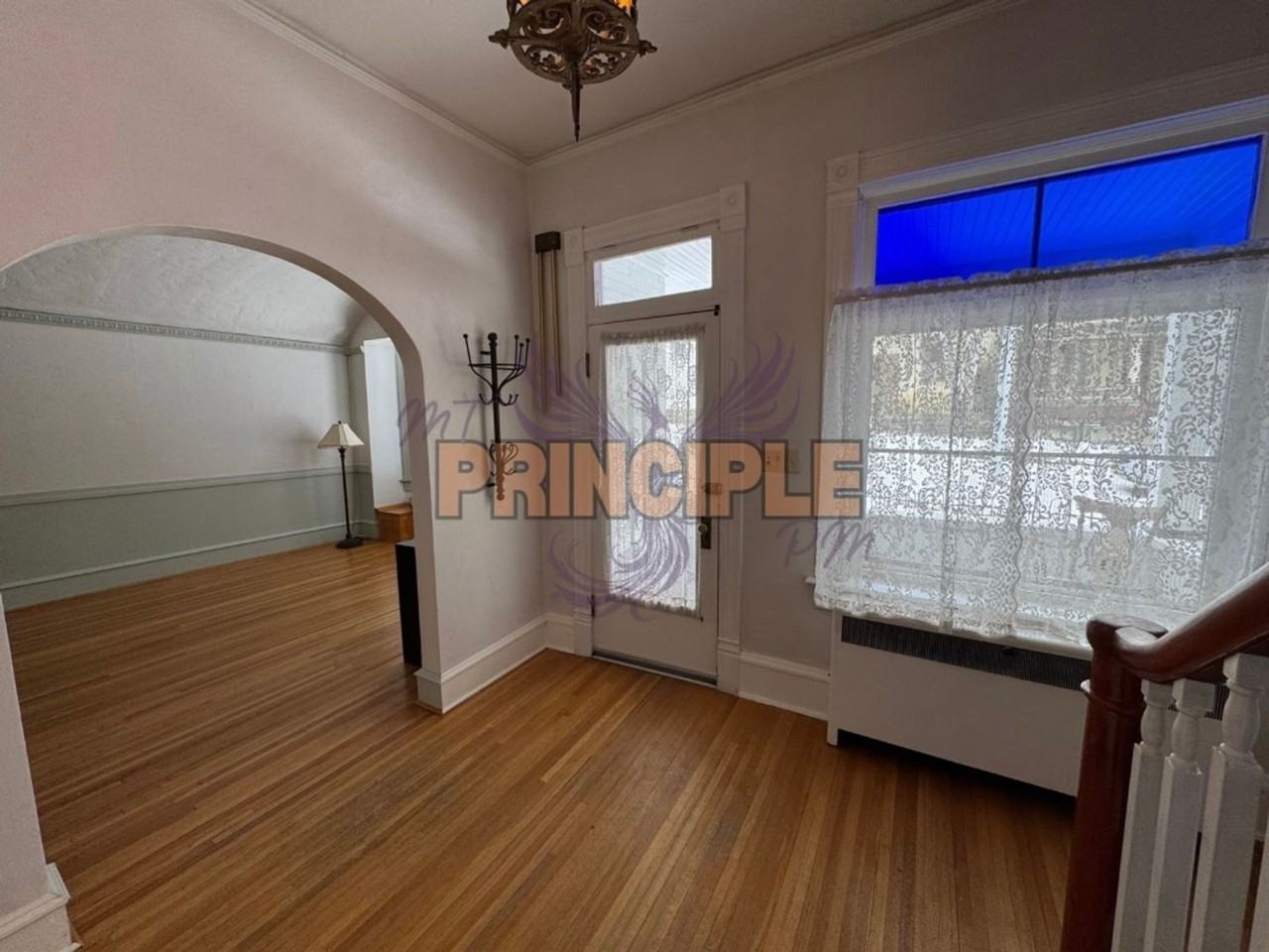 822 W Broadway St - Photo 3 of 26