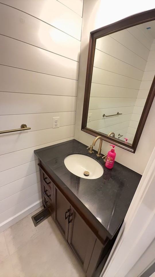 10201 Blansford Way - Photo 5 of 21