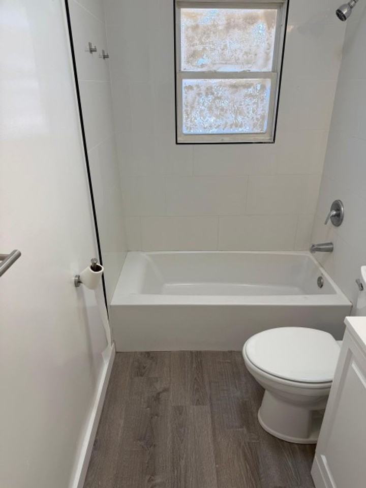 1209 E Snyder St - Photo 3 of 7