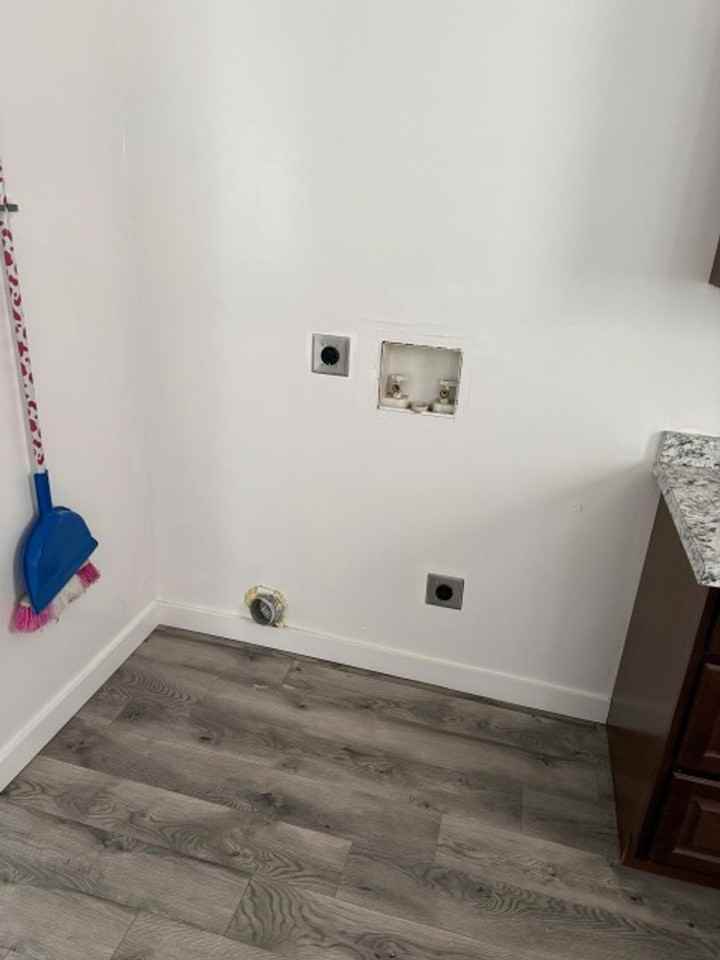 1209 E Snyder St - Photo 6 of 7