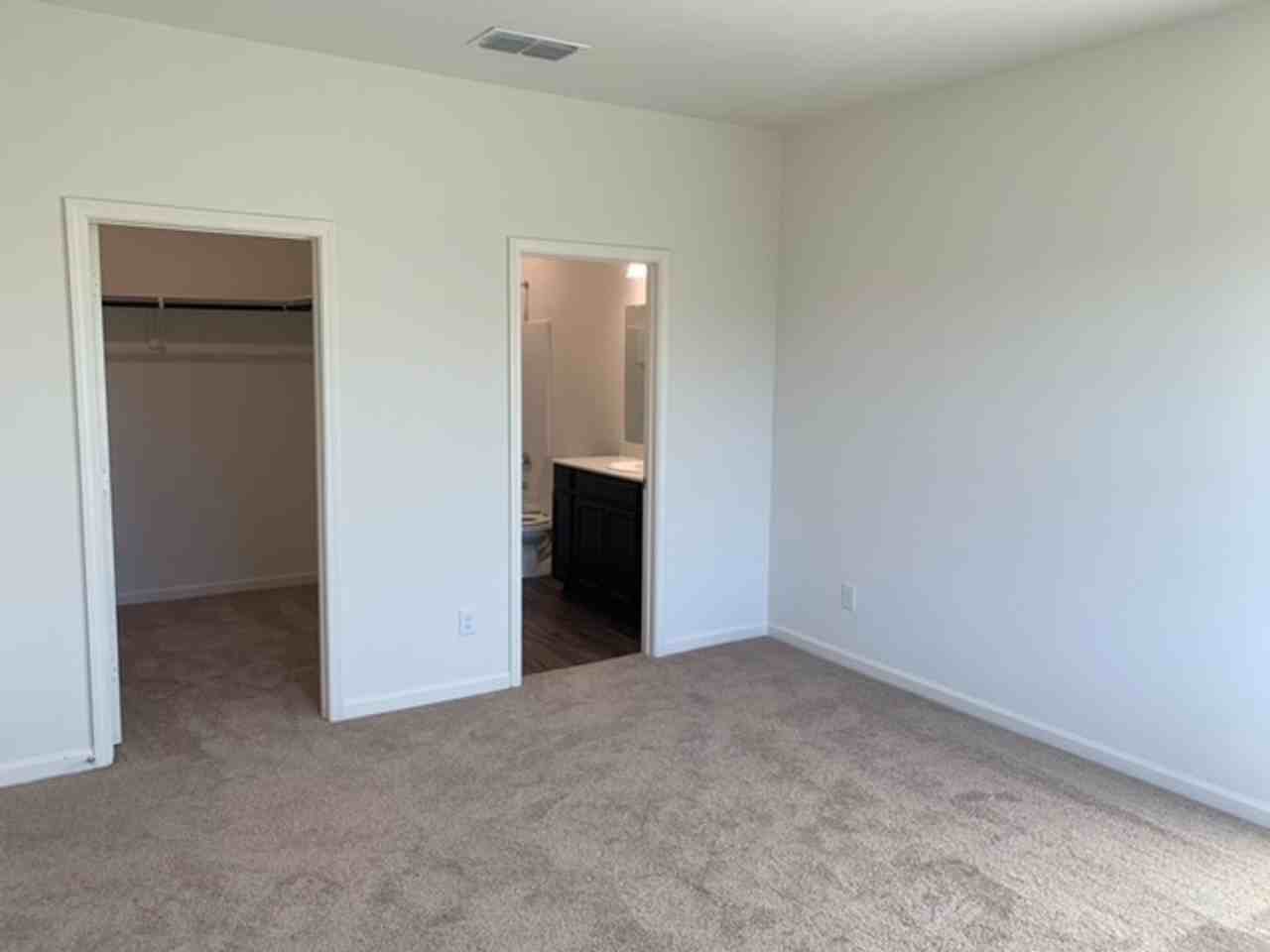 604 Indian Crk - Photo 3 of 12