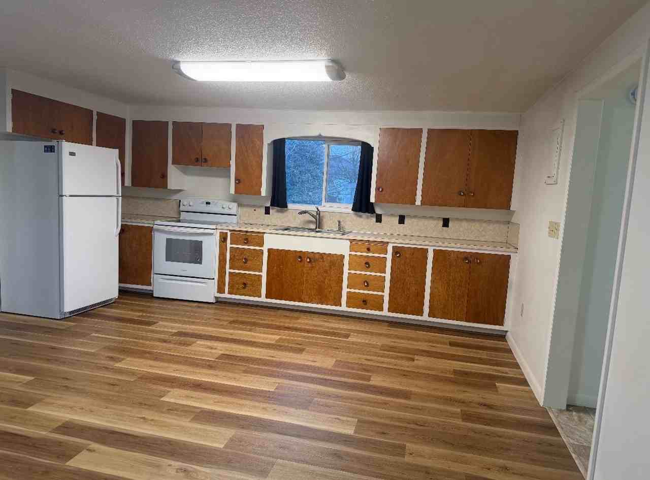 14 Terry Rd - Photo 2 of 8