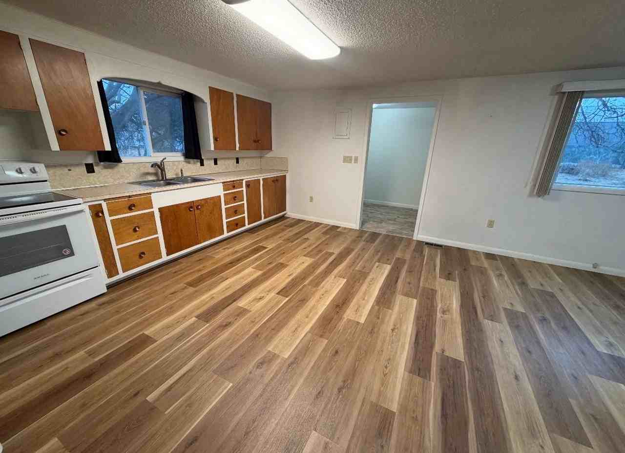 14 Terry Rd - Photo 3 of 8