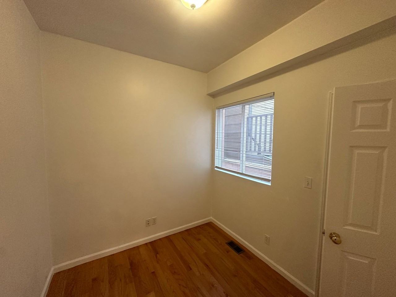 222 12th Ave - Photo 5 of 8