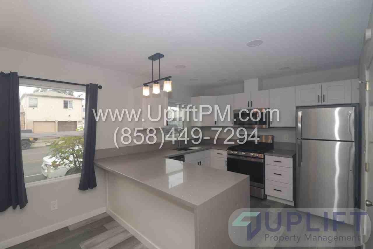 3791 Marlborough Ave - Photo 2 of 42