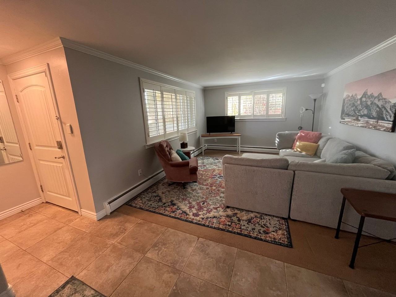 201 E 3rd Ave - Photo 4 of 38