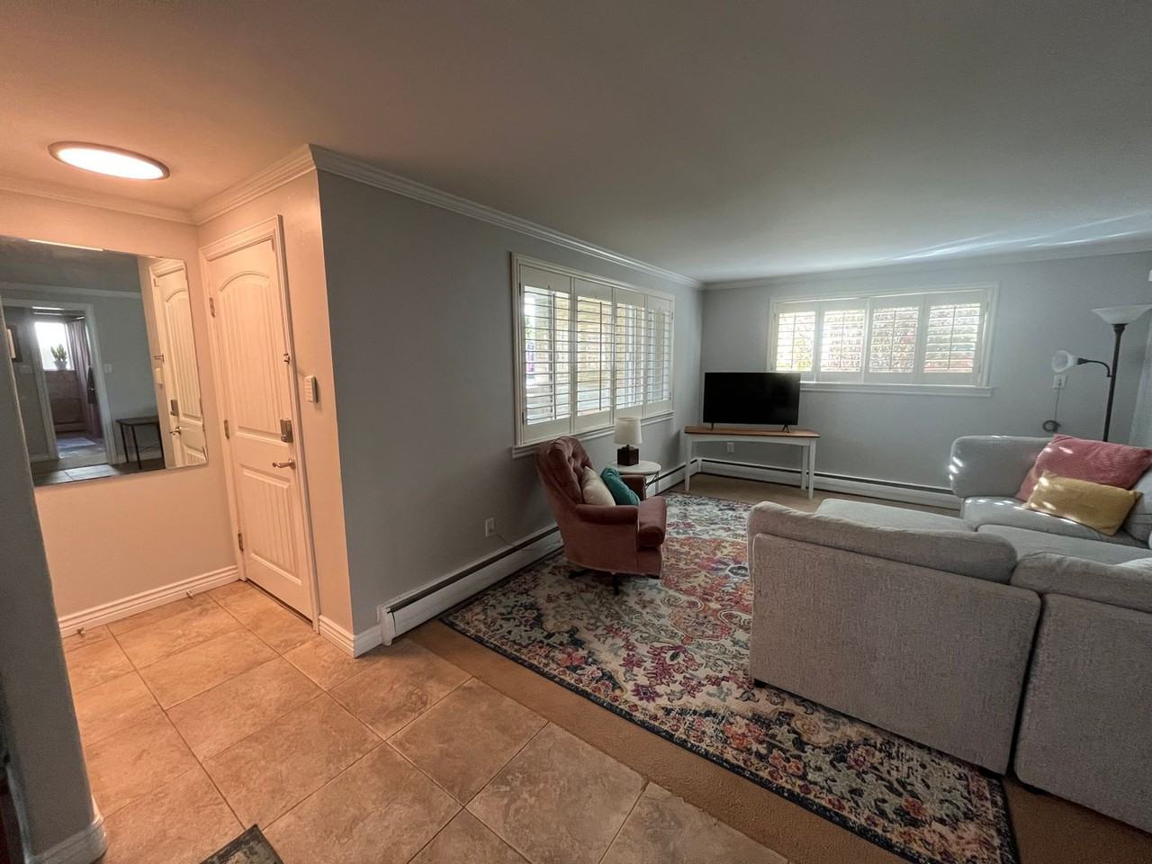 201 E 3rd Ave - Photo 5 of 38