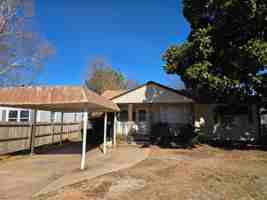 featured image of 425 W Jefferson St