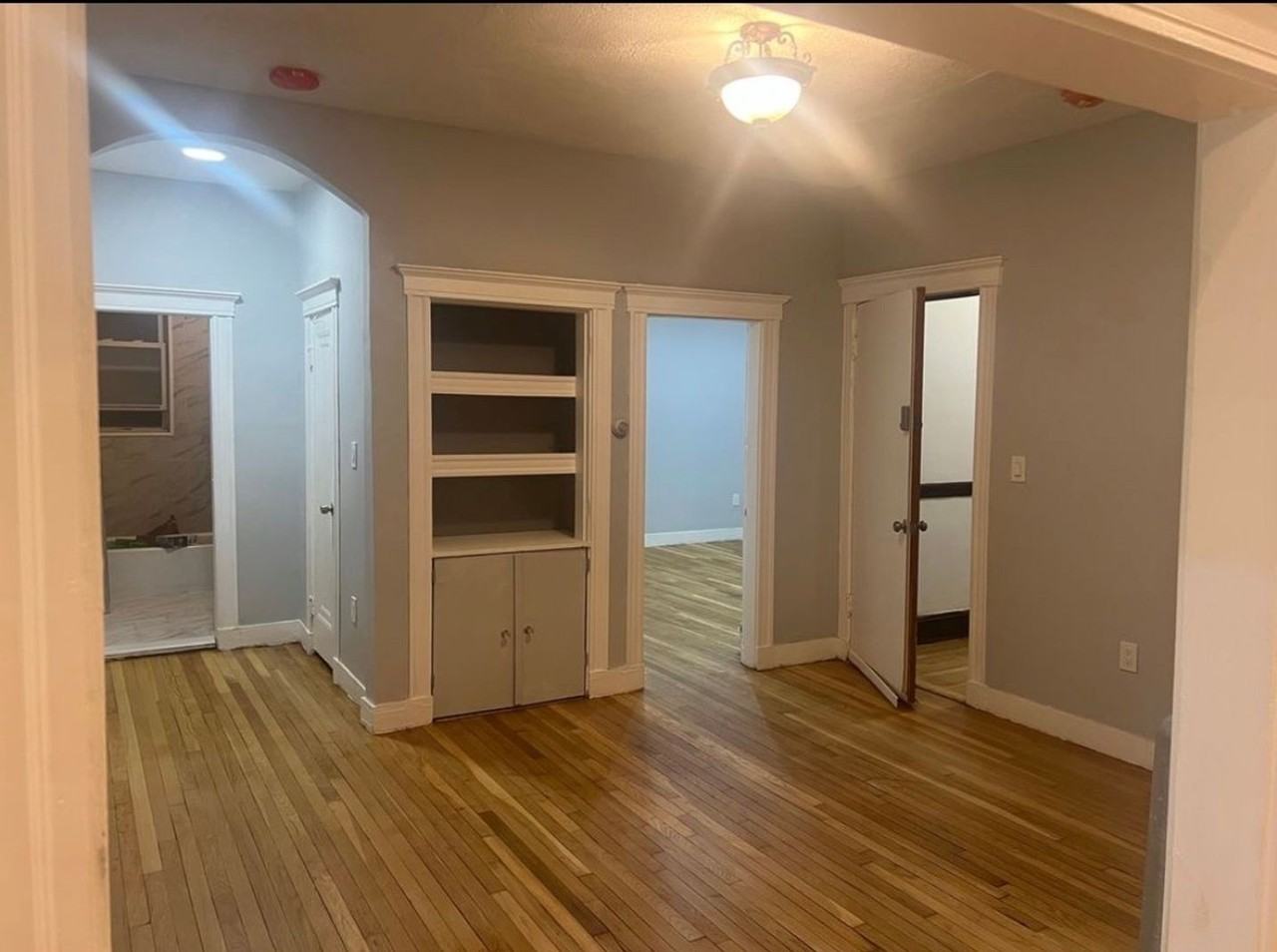 31 Middleton St - Photo 3 of 14