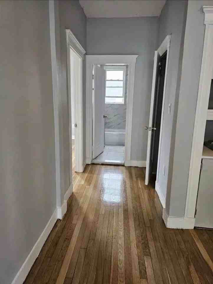 31 Middleton St - Photo 4 of 14