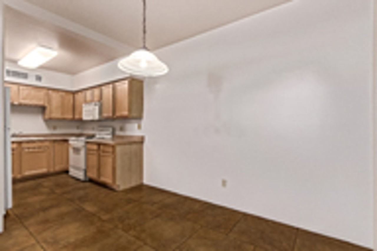 630 E Harvill Dr #108 - Photo 7 of 29