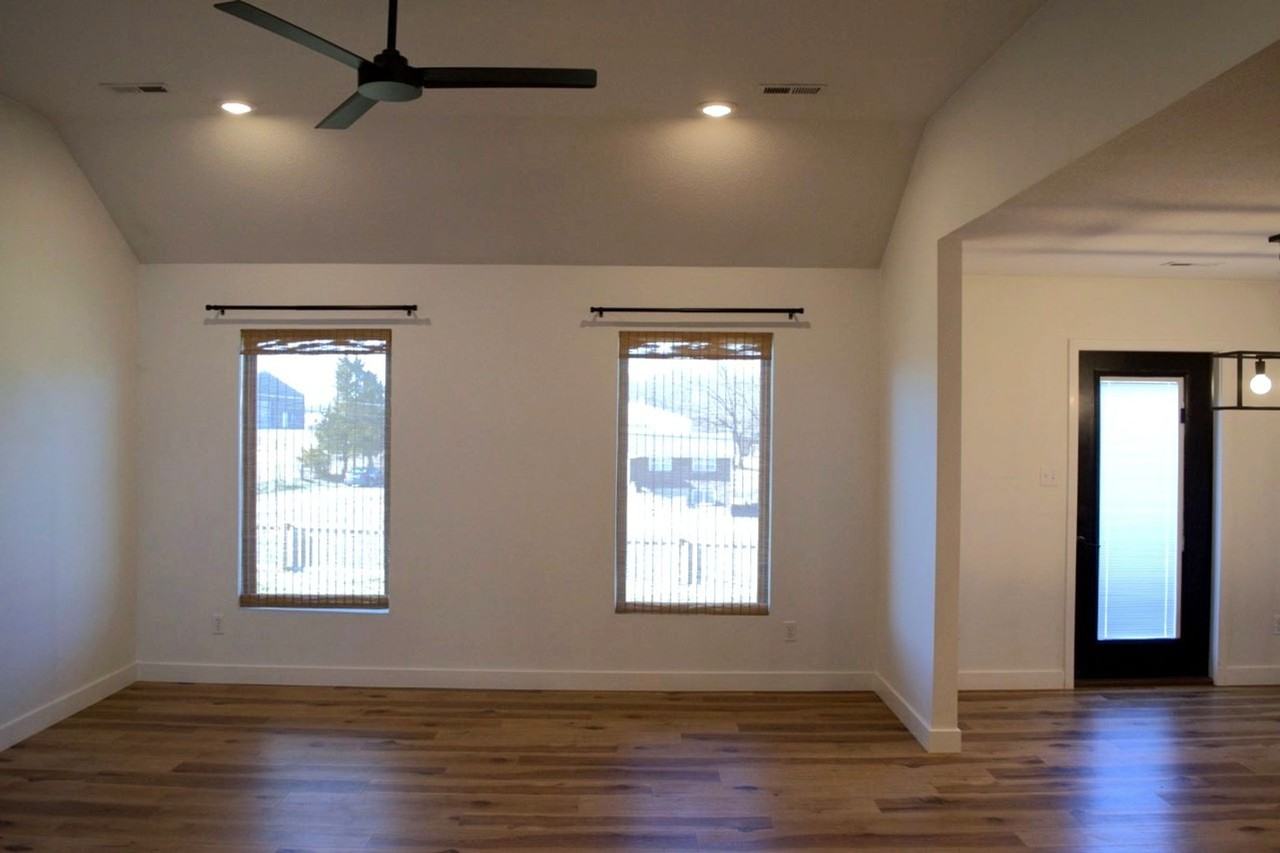 4004 Clydesdale Dr - Photo 6 of 35