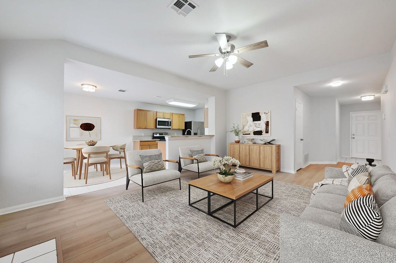 2028 Kaiser Dr - Photo 4 of 24