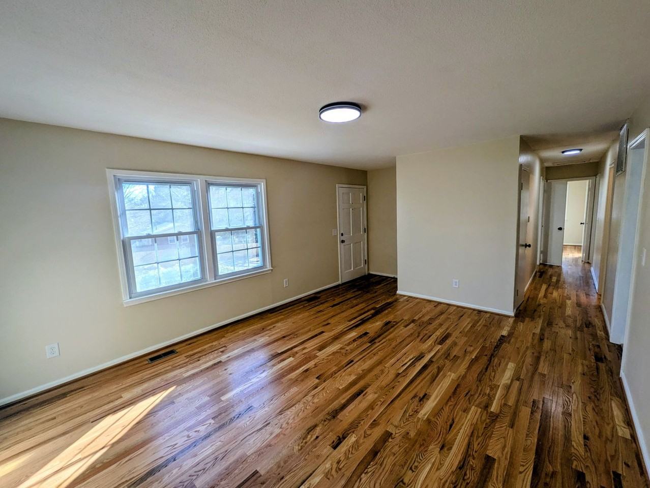 1028 Gales Ave - Photo 3 of 19