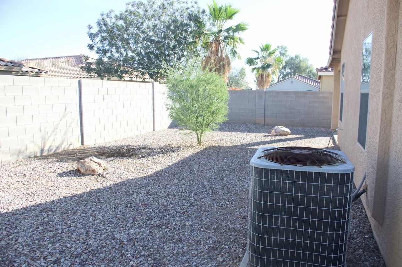 2716 W Allens Peak Dr - Photo 2 of 29