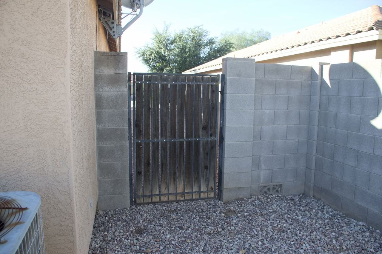 2716 W Allens Peak Dr - Photo 4 of 29