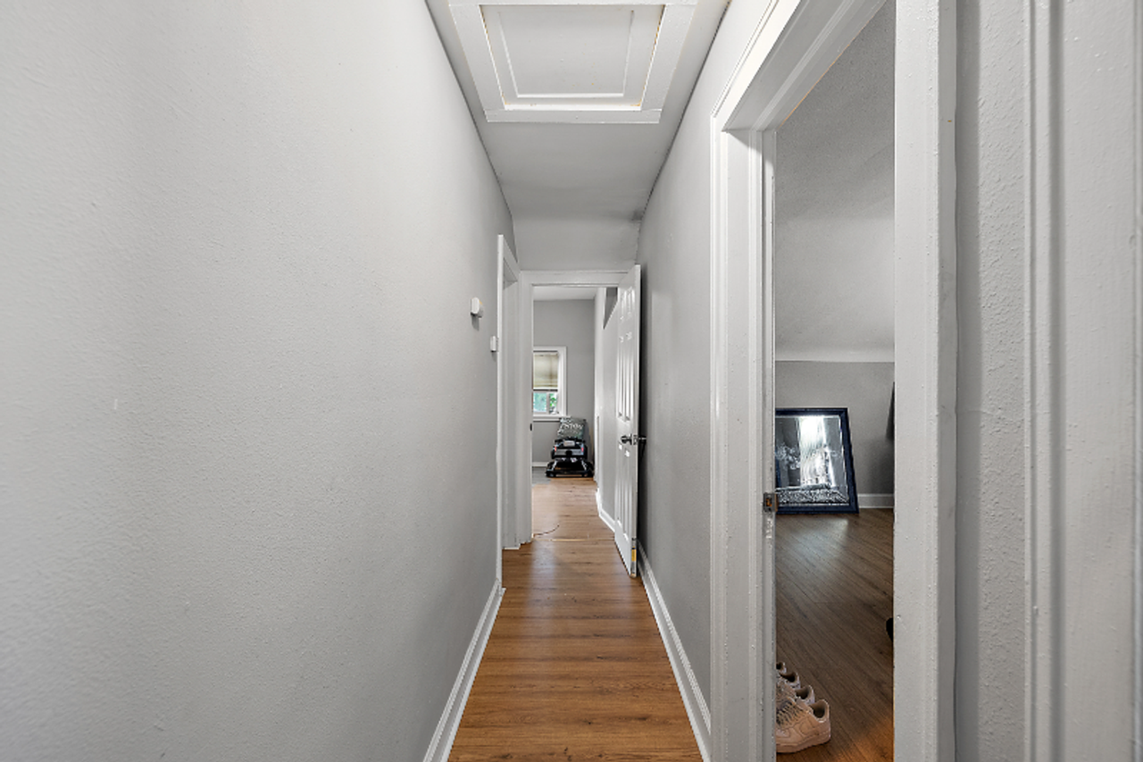 15716 Cherrylawn St - Photo 6 of 16