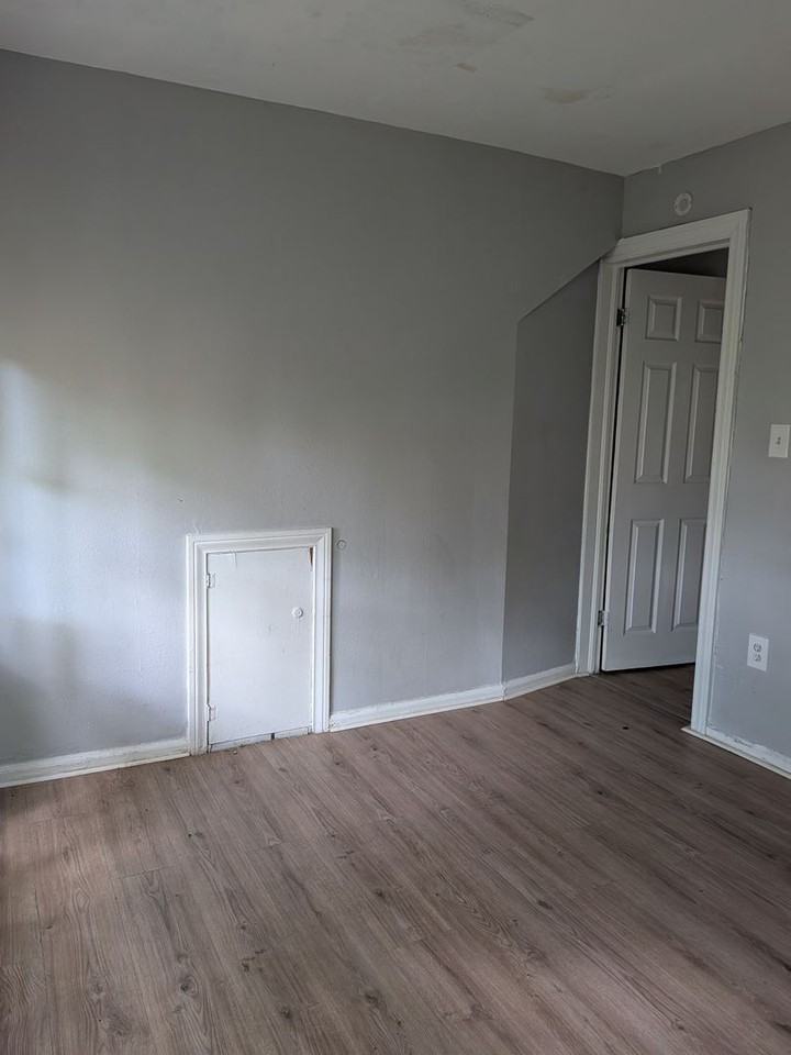 15716 Cherrylawn St - Photo 7 of 16