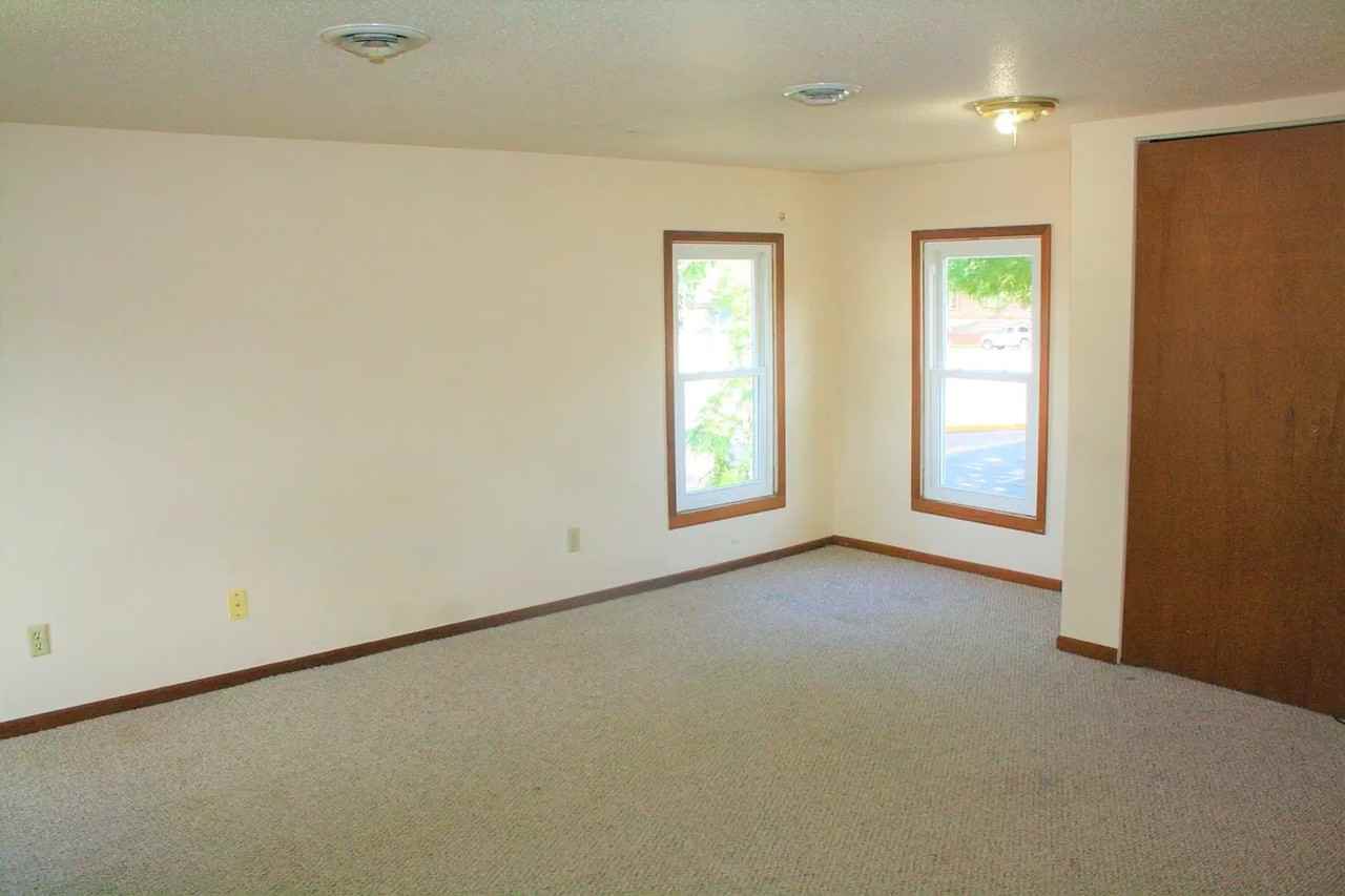 1430 Rose St - Photo 6 of 9