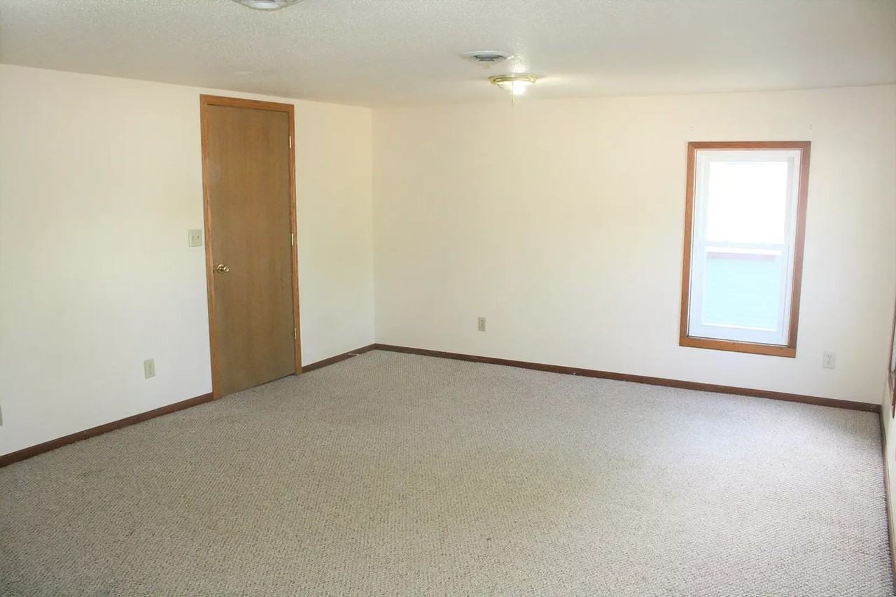 1430 Rose St - Photo 7 of 9