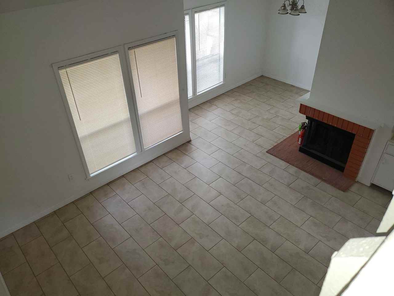 609 Montego Bay Ct - Photo 2 of 4