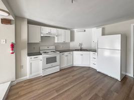 featured image of 935 E 2nd St