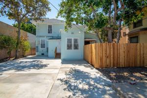 featured image of 1017 S Burlington Ave