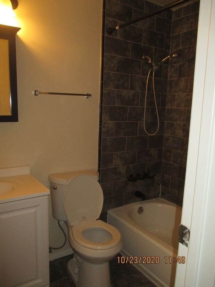 232 Elwood St - Photo 7 of 9