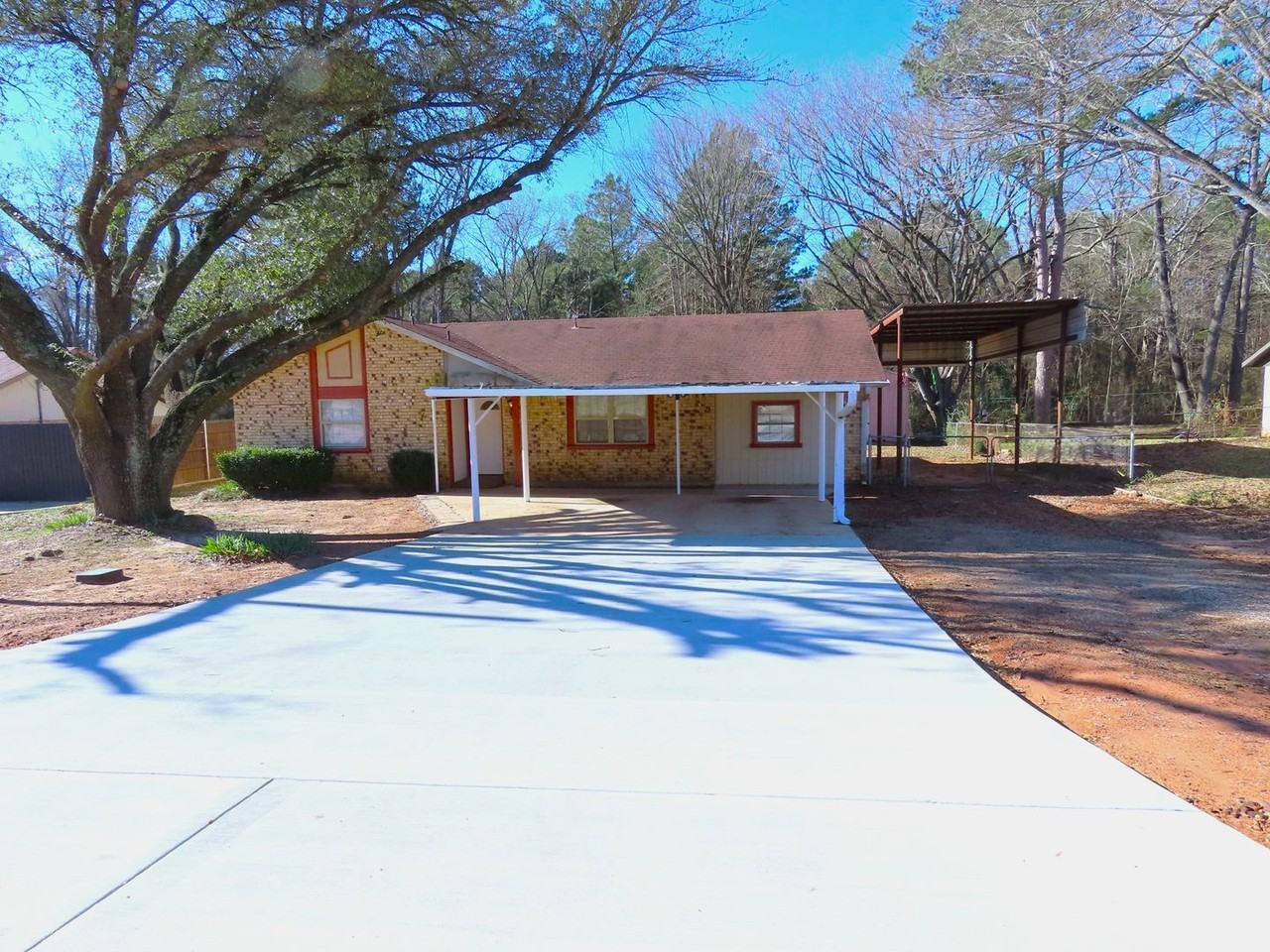 12346 Chapman Rd - Photo 3 of 31