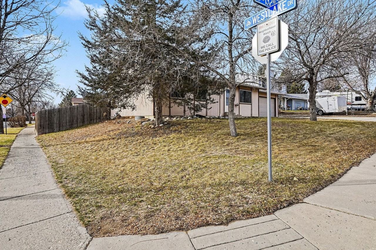 3114 W 132nd Cir - Photo 3 of 31