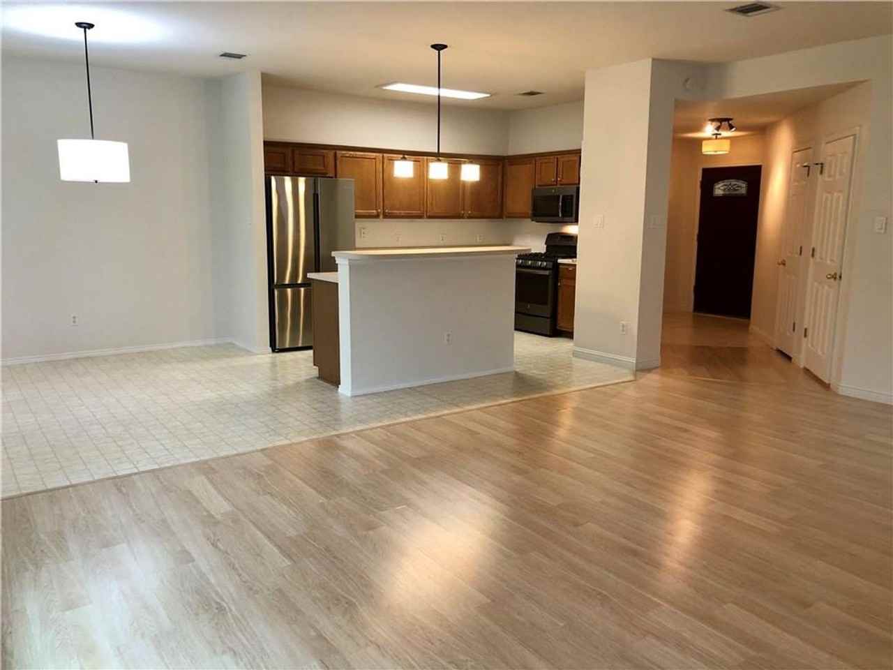 1515 Lochaline Loop - Photo 2 of 12