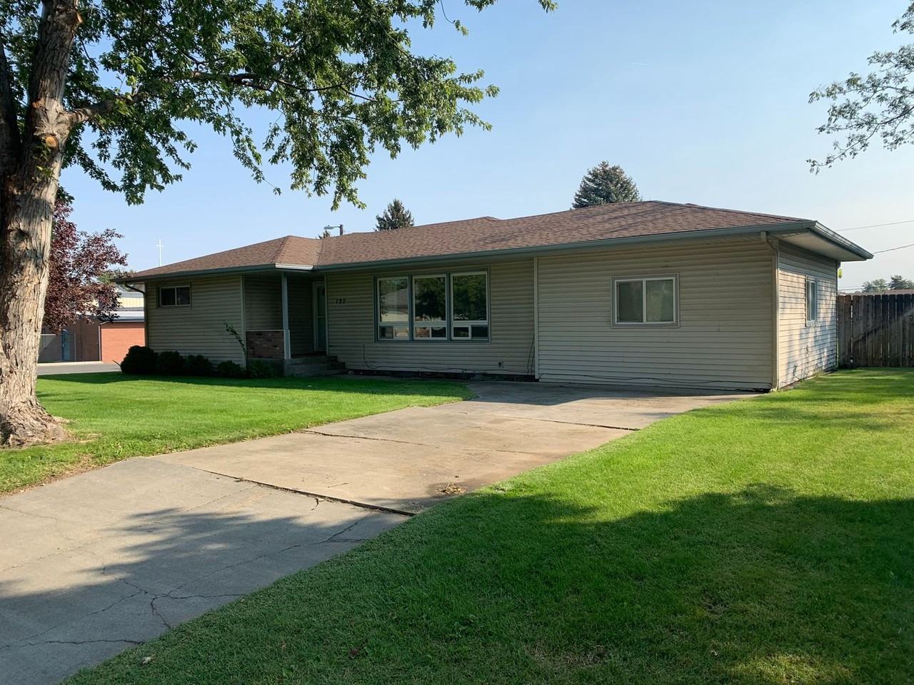 127 S Union St - Photo 2 of 20