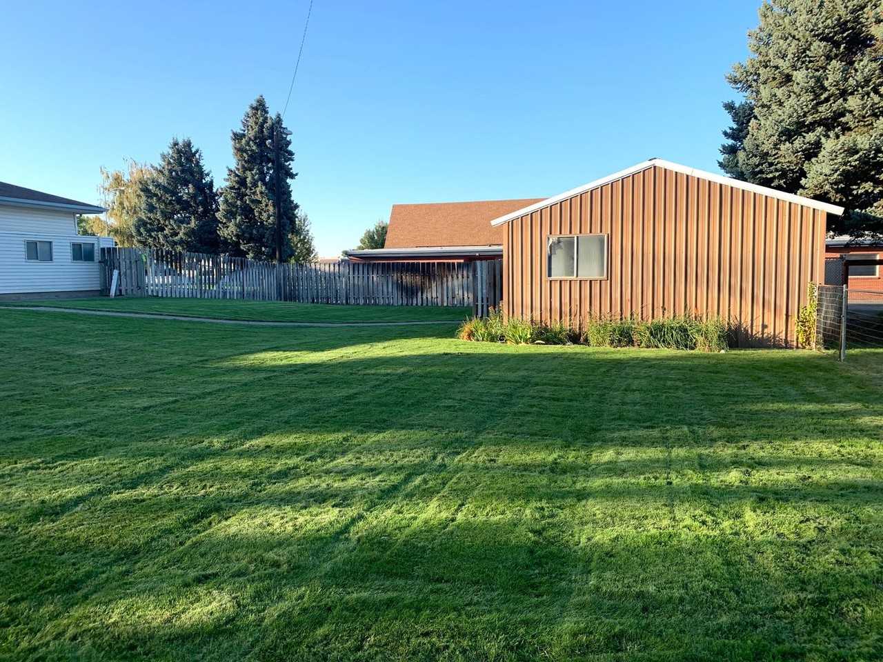 127 S Union St - Photo 3 of 20