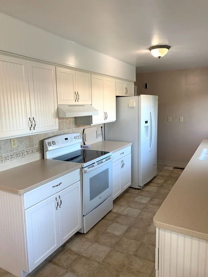 127 S Union St - Photo 7 of 20