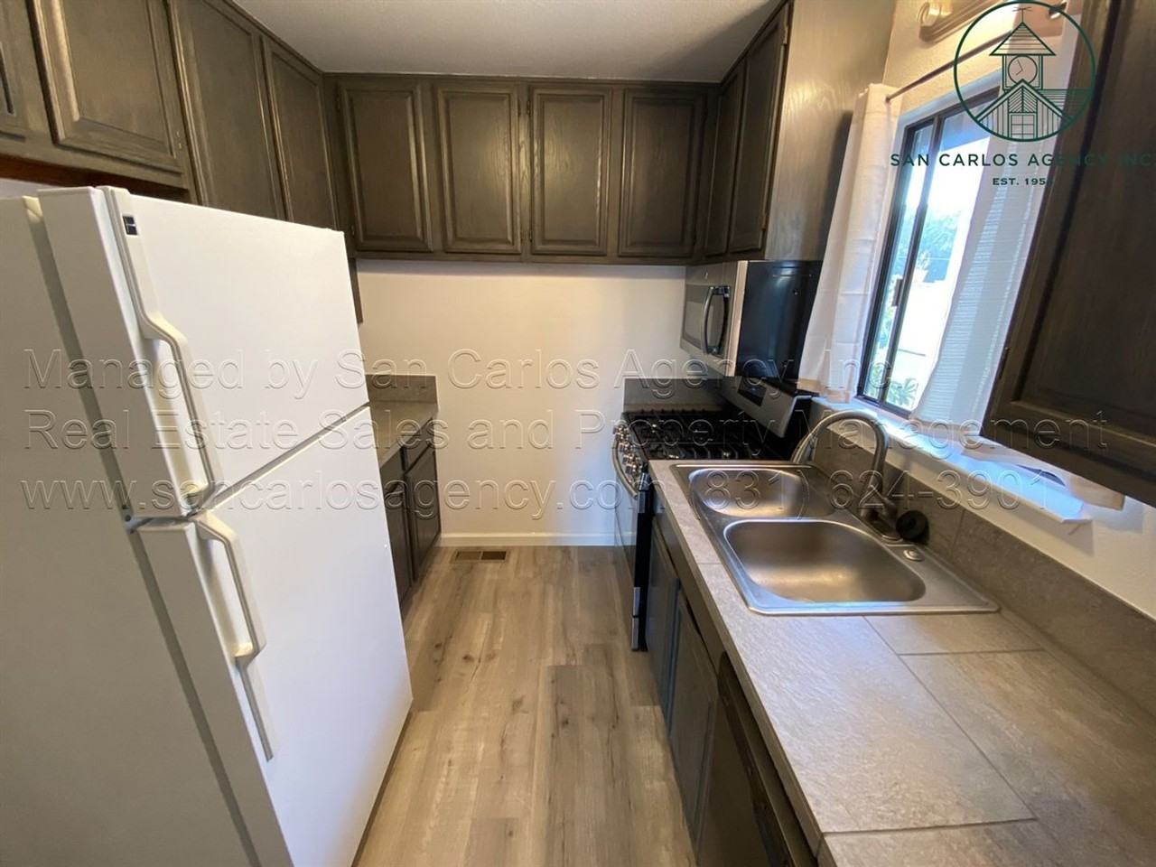 929 Jefferson St - Photo 5 of 19