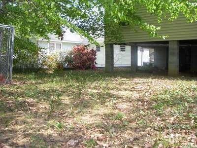 1620 23rd Ave E - Photo 2 of 10