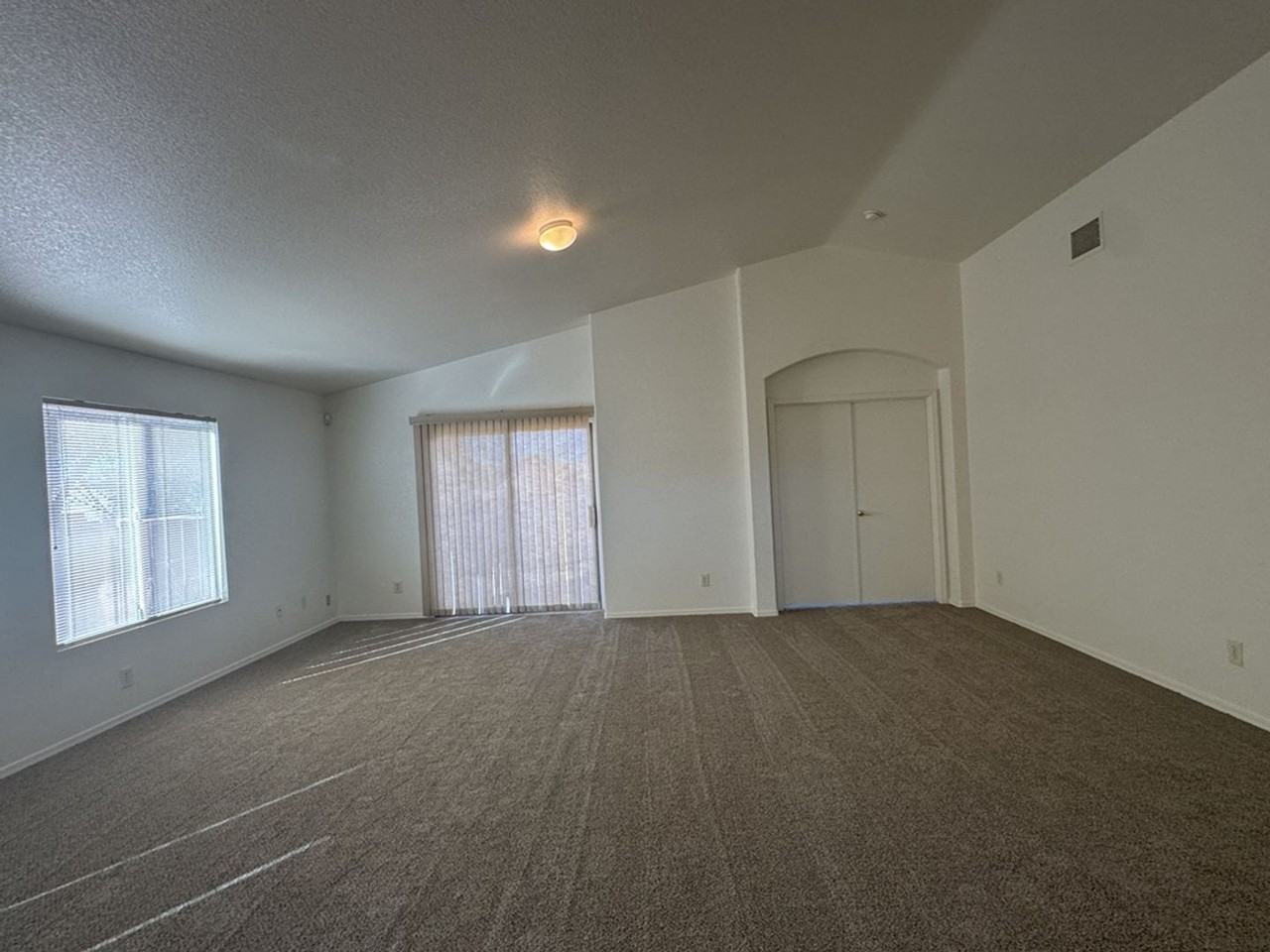 1501 Silverado Dr - Photo 7 of 21