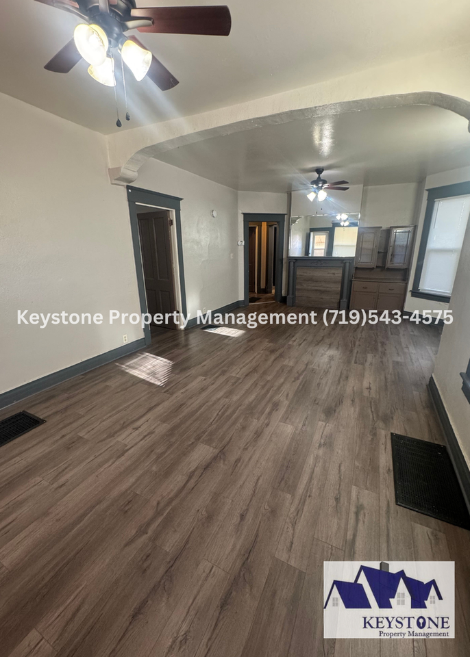 2224 E Routt Ave - Photo 3 of 13