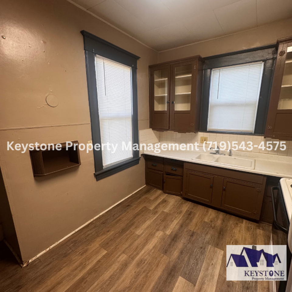 2224 E Routt Ave - Photo 6 of 13