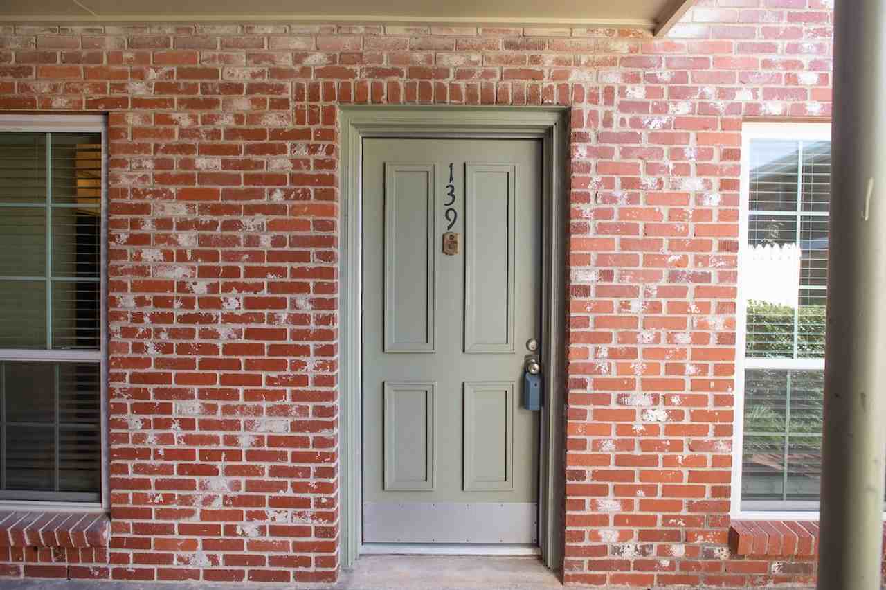 7920 Rockwood Ln - Photo 2 of 22