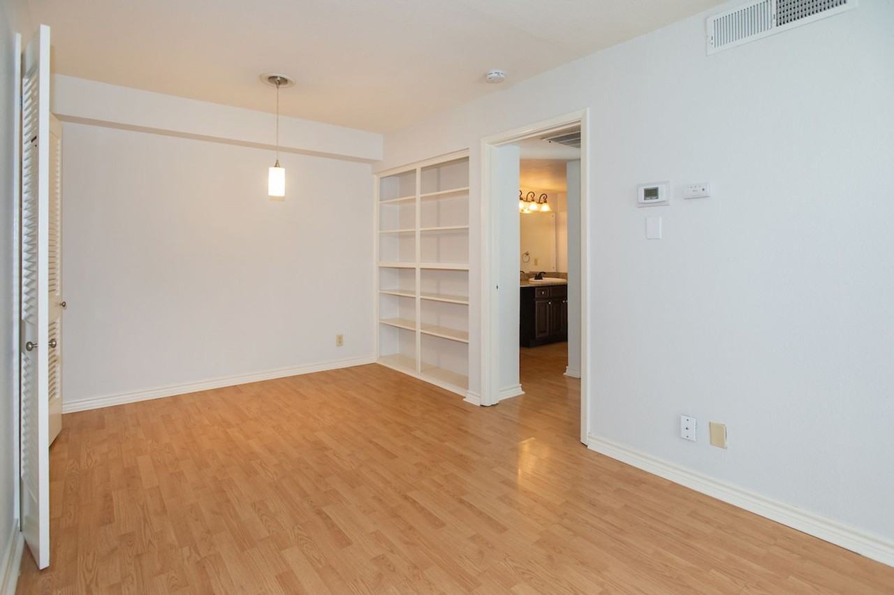 7920 Rockwood Ln - Photo 7 of 22