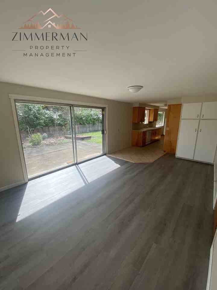 4375 Pearl St - Photo 7 of 17